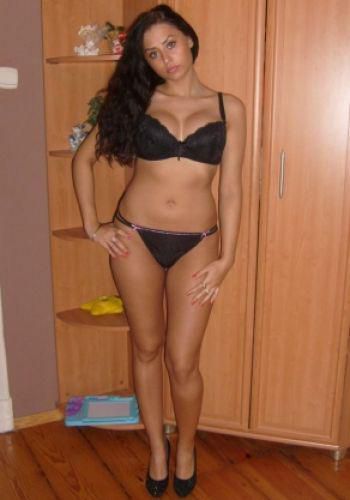 Проститутка Питера Лена с 3 размером груди предлагает интим услуги у метро Сенная Площадь  +7(911)263-24-01 